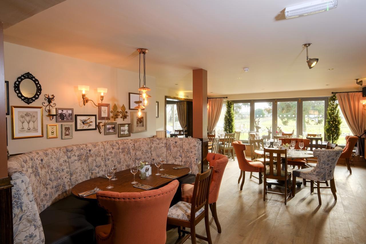 The Saracens Head Bed and Breakfast Stafford Buitenkant foto